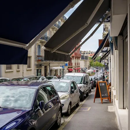 Helder By Interhome Lejlighed